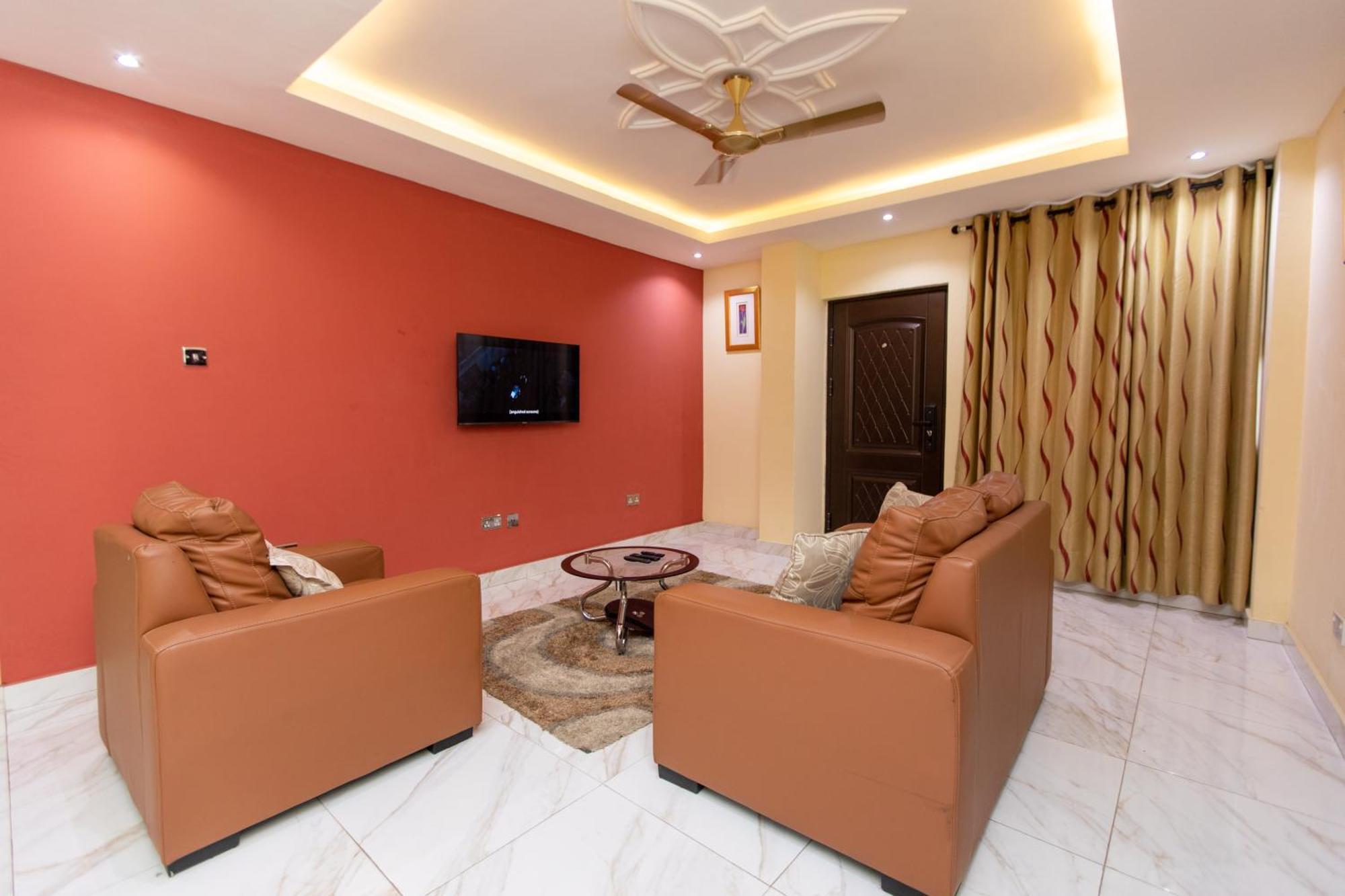 Washington Apartments - Just 25Mins Drive From The Airport Kwashieman Exterior foto